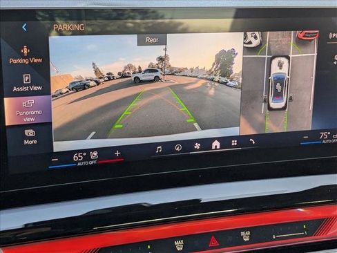 Used 2025 BMW i5 eDrive40i w/ Premium Package image 13