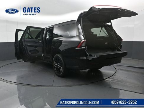 New 2025 Lincoln Navigator L Reserve w/ Jet Appearance Package image 53