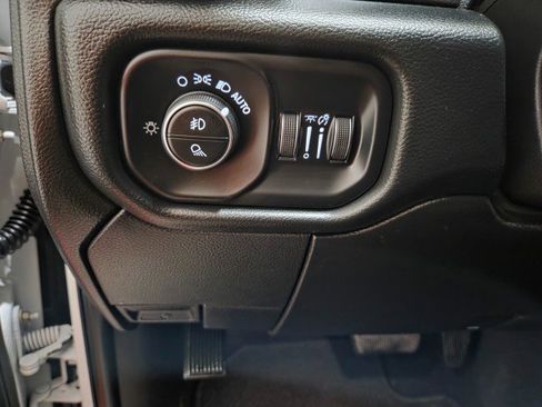 Used 2020 RAM 3500 Laramie image 40