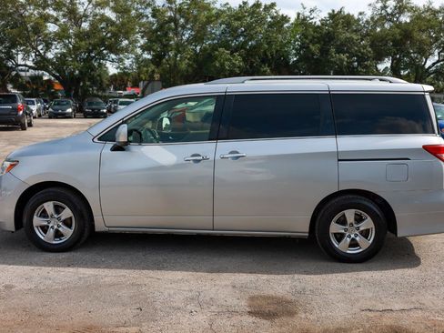 Used 2017 Nissan Quest SV FWD image 3
