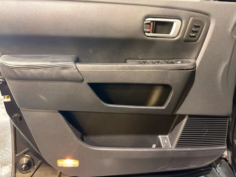 Used 2009 Honda Pilot Touring image 10