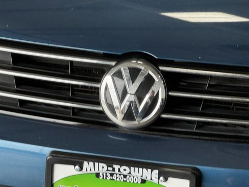 Used 2017 Volkswagen Jetta SE FWD image 32