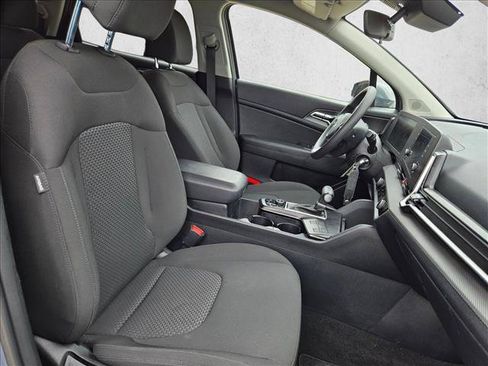 Used 2025 Kia Sportage LX FWD image 20
