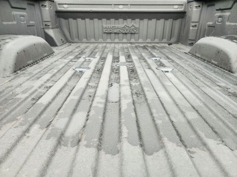 Used 2023 Chevrolet Silverado 2500 High Country image 34