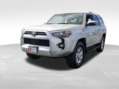 Certified 2024 Toyota 4Runner SR5 Premium image 8