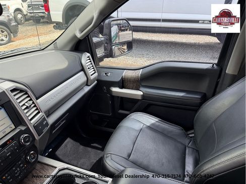 Used 2017 Ford F250 Lariat w/ Lariat Ultimate Package AWD/4WD image 19