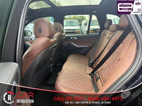 Used 2023 BMW X5 sDrive40i w/ M Sport Package image 18