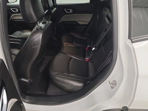 Used 2025 Jeep Compass Limited AWD/4WD image 10