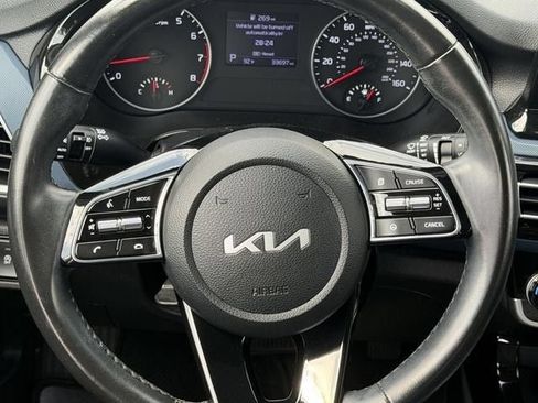 Used 2023 Kia Seltos S FWD image 11