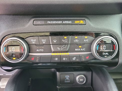 Used 2021 Ford Escape SEL w/ Technology Package image 17