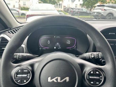 Certified 2023 Kia Soul LX FWD image 12