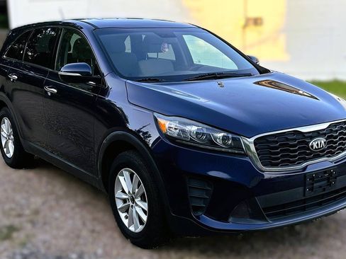 Used 2019 Kia Sorento FWD image 4