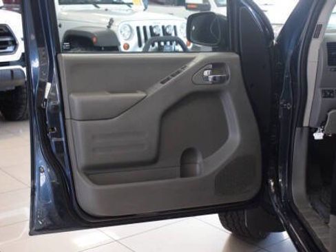 Used 2017 Nissan Frontier SV AWD/4WD image 22