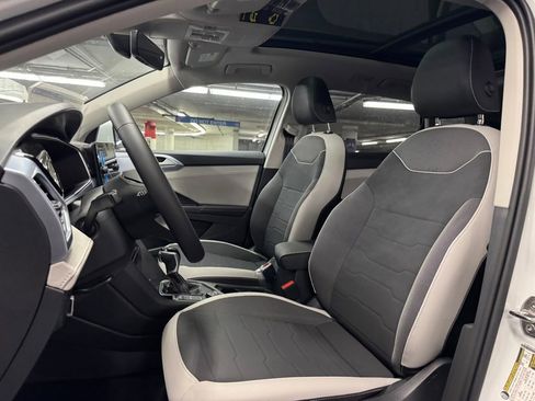 New 2025 Volkswagen Taos SE image 20