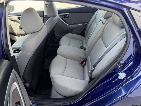 Used 2011 Hyundai Elantra GLS FWD image 16