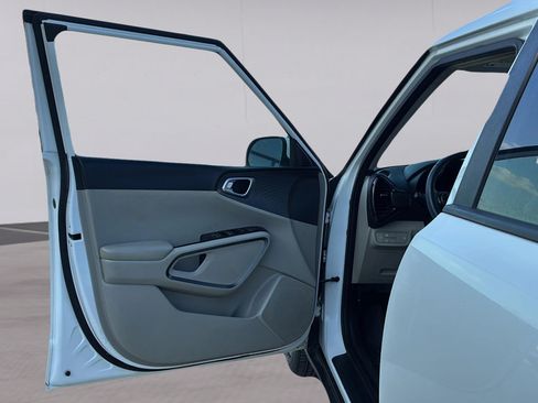 Used 2020 Kia Soul EX FWD image 23