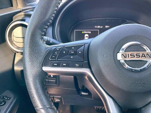Used 2021 Nissan Kicks SR w/ SR Premium Package image 10