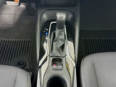 Used 2022 Toyota Corolla LE image 39