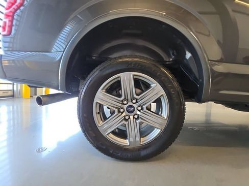 Used 2018 Ford F150 XLT w/ Equipment Group 302A Luxury AWD/4WD image 27
