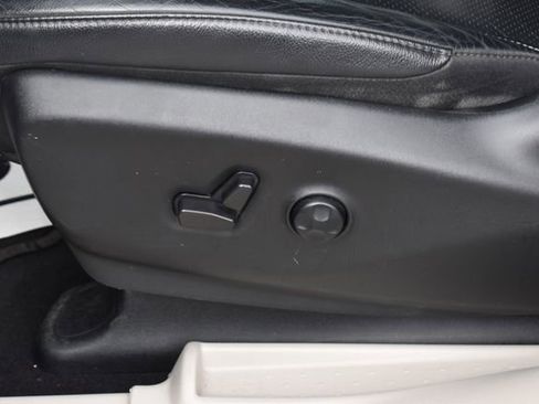 Used 2022 Chrysler Pacifica Touring-L FWD image 15