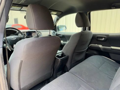 Used 2019 Toyota Tacoma TRD Off-Road AWD/4WD image 20