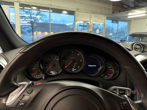 Used 2014 Porsche Cayenne Diesel AWD/4WD image 17