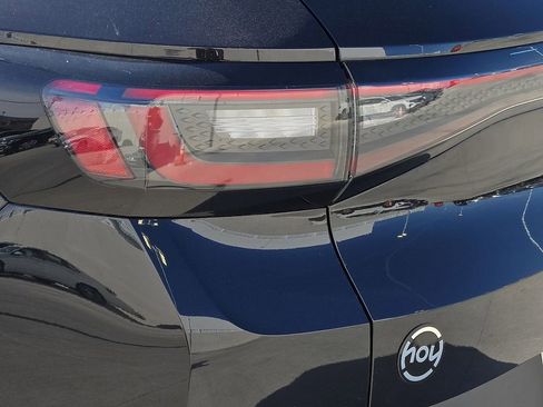 New 2025 Volkswagen ID.4 Pro image 9