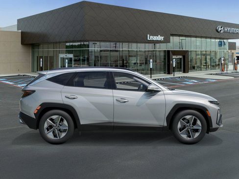New 2026 Hyundai Tucson SEL image 7