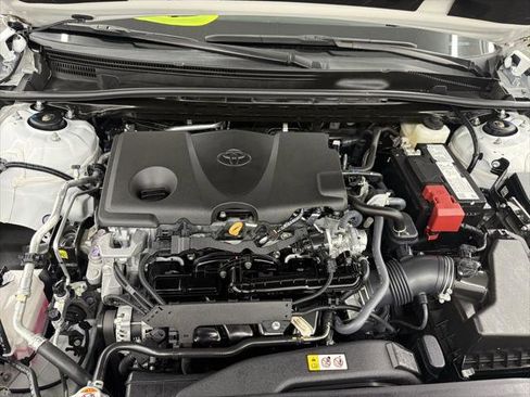 Used 2024 Toyota Camry SE image 36