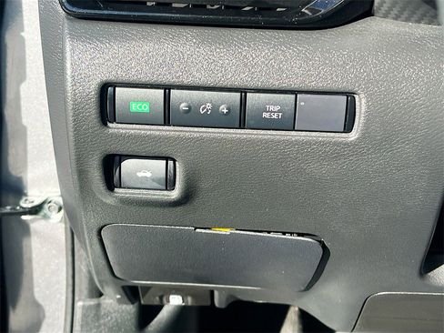 Used 2023 Nissan Sentra SV image 10