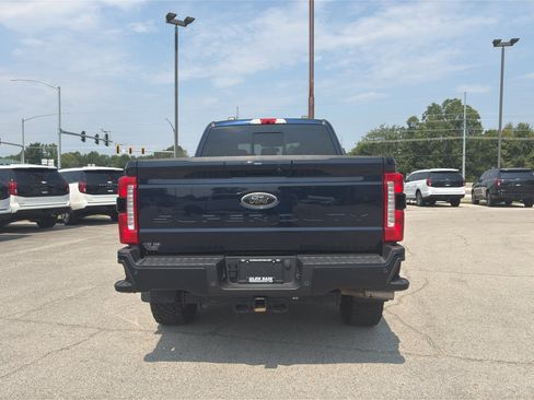 Used 2025 Ford F250 Lariat w/ Black Appearance Package AWD/4WD image 4