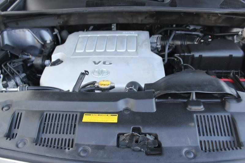 Used 2013 Toyota Highlander 4WD w/ Cold Weather Pkg image 36