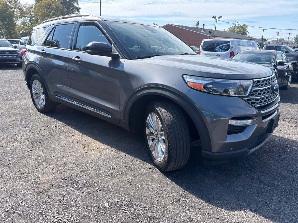 Used 2022 Ford Explorer Limited w/ Limited Technology Package AWD/4WD image 3