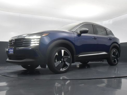 Certified 2025 Nissan Kicks SR image 24