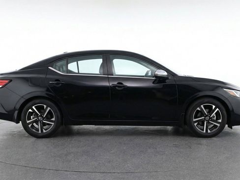 Used 2025 Nissan Sentra SV image 11
