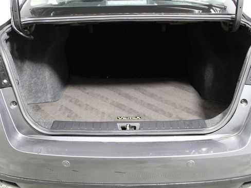 Used 2024 Nissan Versa SV w/ Trunk Package FWD image 30
