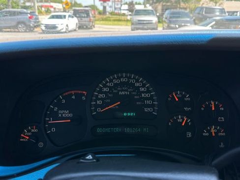 Used 2004 Chevrolet Silverado 2500 LT AWD/4WD image 13