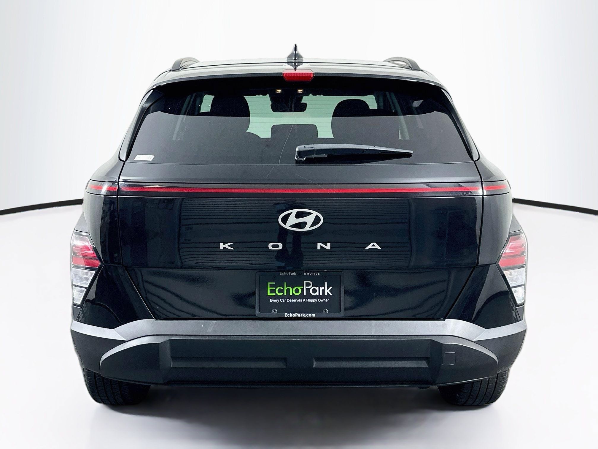Used 2025 Hyundai Kona SEL FWD image 7