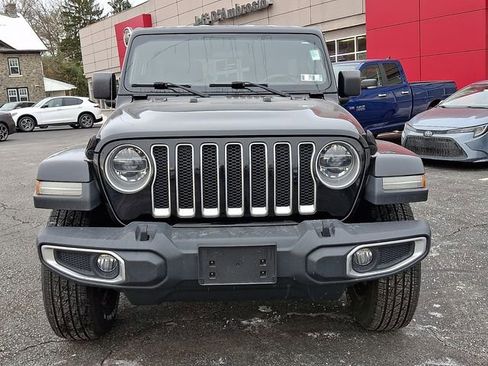 Used 2018 Jeep Wrangler Unlimited Sahara w/ Cold Weather Group AWD/4WD image 2