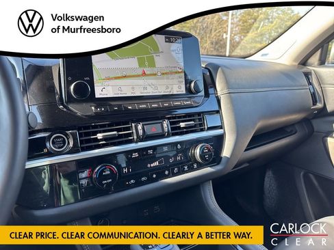 Used 2024 Nissan Pathfinder Platinum w/ Cargo Package image 21