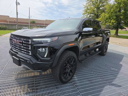 Used 2023 GMC Canyon Denali w/ Denali Black Edition AWD/4WD image 1