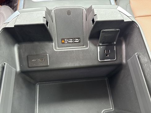 Used 2024 Chevrolet Silverado 2500 High Country w/ High Country Premium Package image 48