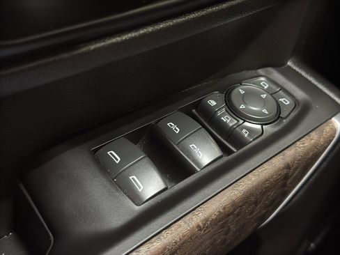 Used 2022 GMC Sierra 3500 Denali w/ Denali Ultimate Package image 41