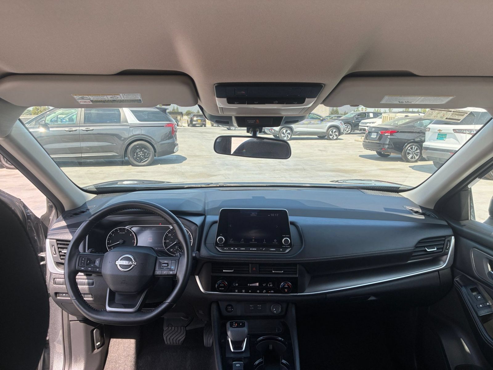 Used 2025 Nissan Rogue SV FWD image 34