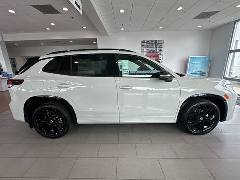 New 2026 Volkswagen Tiguan SE R-Line FWD image 4
