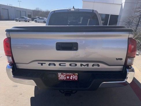 Used 2021 Toyota Tacoma SR5 image 9
