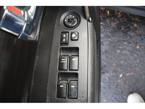 Used 2012 Kia Sorento LX w/ V6 Convenience Pkg image 10