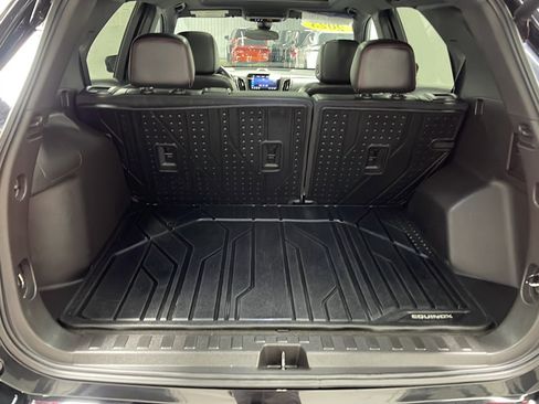 Used 2023 Chevrolet Equinox RS FWD image 18