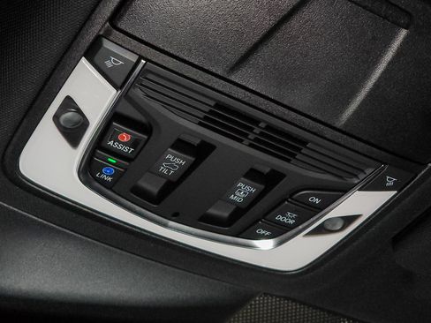 Used 2023 Acura MDX A-Spec image 40