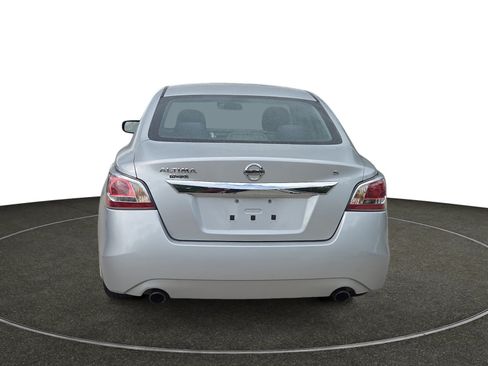 Used 2015 Nissan Altima 2.5 S w/ Power Driver Seat Package FWD image 5